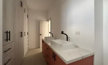 VENDO CASA INDEPENDIENTE EN LA CIUDAD DE PORTOVIEJO