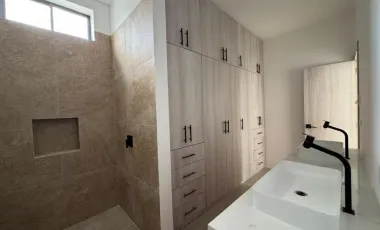 VENDO CASA INDEPENDIENTE EN LA CIUDAD DE PORTOVIEJO