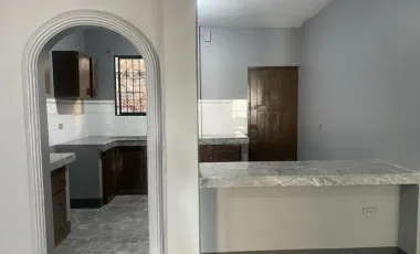 VENDO CASA RENTERA DE OPORTUNIDAD EN LA CIUDAD DE MANTA