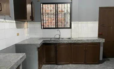 VENDO CASA RENTERA DE OPORTUNIDAD EN LA CIUDAD DE MANTA