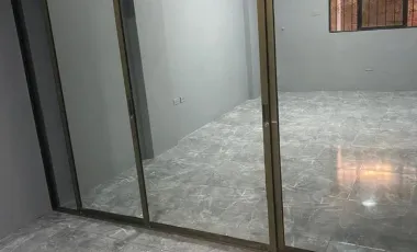 VENDO CASA RENTERA DE OPORTUNIDAD EN LA CIUDAD DE MANTA