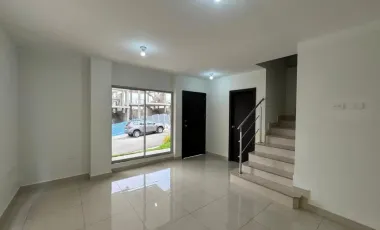 ALQUILO CASA DENTRO DE URBANIZACION EN PORTOVEJO