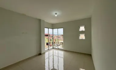 ALQUILO CASA DENTRO DE URBANIZACION EN PORTOVEJO