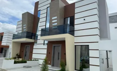 !VENTA DE EXPECTACULAR CASA EN PORTOVIEJO!