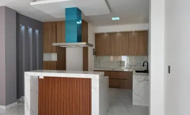 !VENTA DE EXPECTACULAR CASA EN PORTOVIEJO!