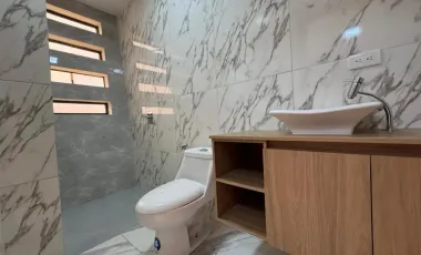 !VENTA DE EXPECTACULAR CASA EN PORTOVIEJO!