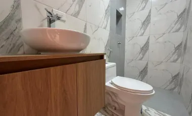 !VENTA DE EXPECTACULAR CASA EN PORTOVIEJO!