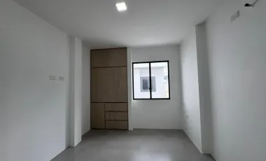 VENDO CASA INDEPENDIENTE EN PORTOVIEJO