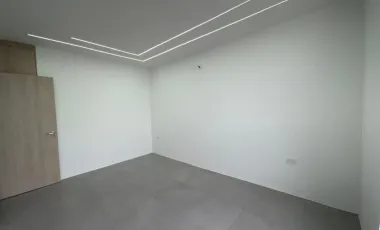 VENDO CASA INDEPENDIENTE EN PORTOVIEJO