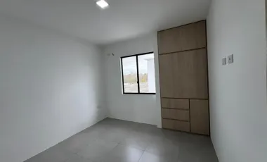 VENDO CASA INDEPENDIENTE EN PORTOVIEJO