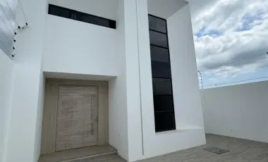 VENDO CASA INDEPENDIENTE EN PORTOVIEJO