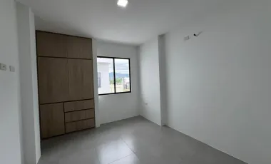 VENDO CASA INDEPENDIENTE EN PORTOVIEJO