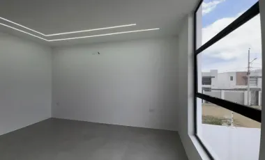 VENDO CASA INDEPENDIENTE EN PORTOVIEJO
