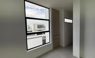 VENDO CASA INDEPENDIENTE EN PORTOVIEJO