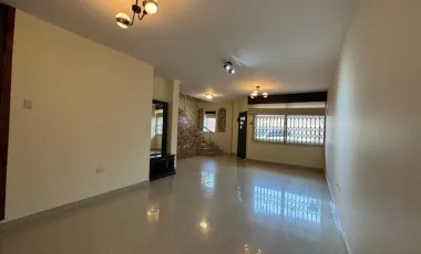 VENDO CASA HERMOSA INDEPENDIENTE EN PORTOVIEJO