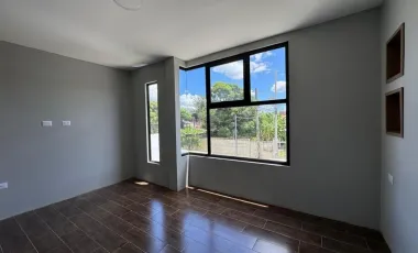 VENDO CASA INDEPENDIENTE EN PORTOVIEJO