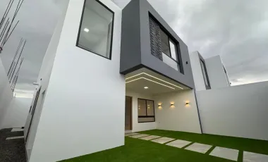 VENDO CASA INDEPENDIENTE EN PORTOVIEJO