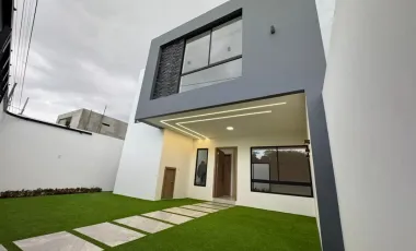 VENDO CASA INDEPENDIENTE EN PORTOVIEJO
