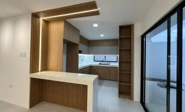 VENDO CASA INDEPENDIENTE EN PORTOVIEJO