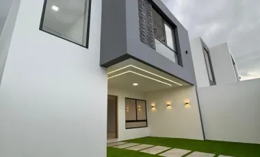 VENDO CASA INDEPENDIENTE EN PORTOVIEJO