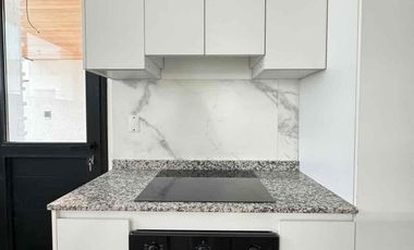 ALQUILÓ CASA CON PILETA