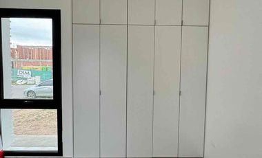 ALQUILÓ CASA CON PILETA