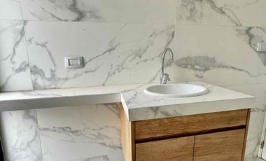 ALQUILÓ CASA CON PILETA