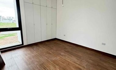 ALQUILÓ CASA CON PILETA