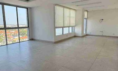 Alquilo Departamento con Vista al Rio , Tenis Club , Samborondón