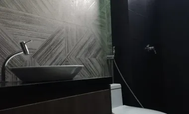 VENDO ESPECTACULAR CASA EN PORTOVIEJO