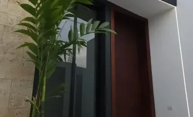 VENDO ESPECTACULAR CASA EN PORTOVIEJO