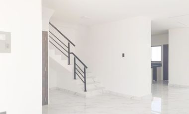 Se vende casa nueva 3 habitaciones 4 baños