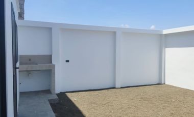 Se vende casa nueva 3 habitaciones 4 baños