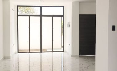 Se vende casa nueva 3 habitaciones 4 baños