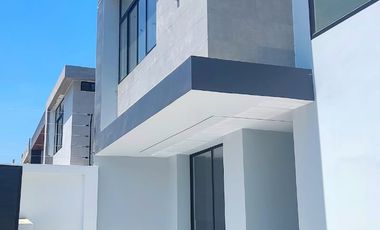 Se vende casa nueva 3 habitaciones 4 baños