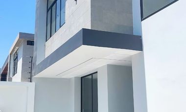 Se vende casa nueva 3 habitaciones 4 baños