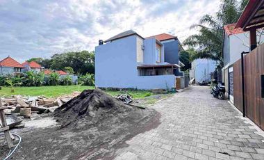Segera miliki villa minimalis dengan harga terjangkau di Sekar Sari, Denpasar Timur. Hanya 10 menit ke pantai dengan berjalan kaki !!!
Sangat cocok untuk investasi