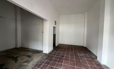 SE ALQULA LOCAL COMERCIAL DIAGONAL AL MERCADO