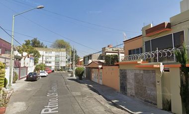 CASA EN REMATE EN VENUSTIANO CARRANZA JARDIN BALBUENA