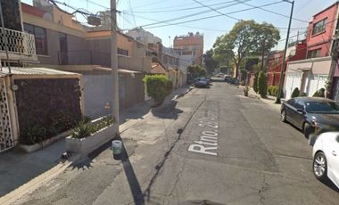 CASA EN REMATE EN VENUSTIANO CARRANZA JARDIN BALBUENA