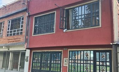 SE VENDE CASA GARCES NAVAS