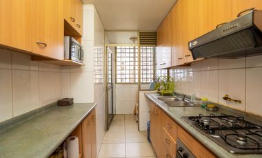 SE VENDE DEPTO EN COND. LAS ANTILLAS, TRINIDAD.