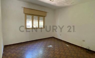 Venta de Galpón mas Casa en Barrio Belgrano