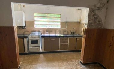 Venta de Galpón mas Casa en Barrio Belgrano