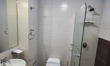 Norte de Guayaquil, se renta Suite por noche full amoblada con Internet