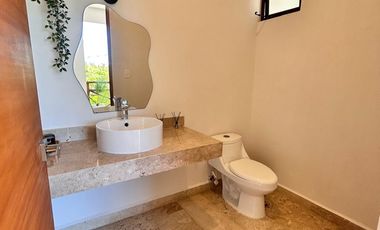 Villa en venta en Playa San Benito - 4rec, con rooftop y vista hacia el mar