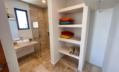 Villa en venta en Playa San Benito - 4rec, con rooftop y vista hacia el mar