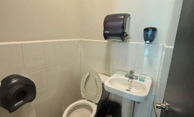 LOCAL COMEWRXIAL EN RENTA SOBRE RANGEL FRIAS COL CUMBRES