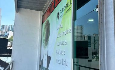 LOCAL COMEWRXIAL EN RENTA SOBRE RANGEL FRIAS COL CUMBRES