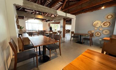 Casa Comercial en Renta Remodelada